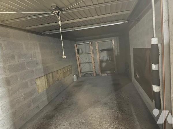 Appartement de 4 pièces de 95.58 m² (loi carrez) avec 1 cave, 2 garages en sous-sol et un emplacemen