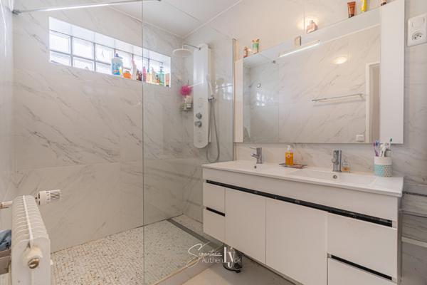 Appartement 3 pièces - 77 m² Exclusivité efficity