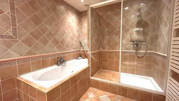 Belle maison familiale avec double séjour Cannes Écluse