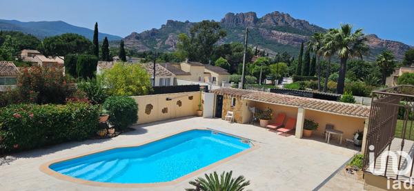 Maison à vendre 6 pièces 160 m² Roquebrune-sur-Argens