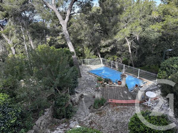 Maison à vendre  6 pièces - 114 m2 CARQUEIRANNE - 83