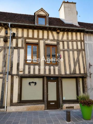 Immeuble à BAR-SUR-SEINE, 10110 - 81m²