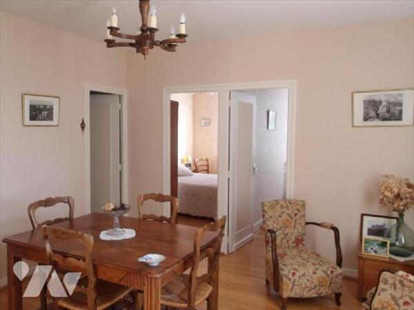 CULAN (18) Cher, A vendre au sein du quartier historique une charmante maison de famille de 124...