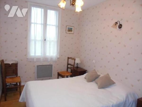 CULAN (18) Cher, A vendre au sein du quartier historique une charmante maison de famille de 124...