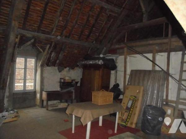 CULAN (18) Cher, A vendre au sein du quartier historique une charmante maison de famille de 124...