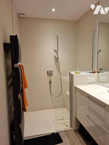 RARE HYPER CENTRE Appartement de 100 m2, prestations de qualité.