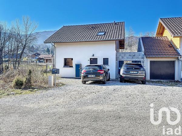 Maison traditionnelle 4 pièces de 91 m² à Boëge (74420)