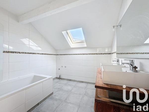 Maison traditionnelle 4 pièces de 91 m² à Boëge (74420)