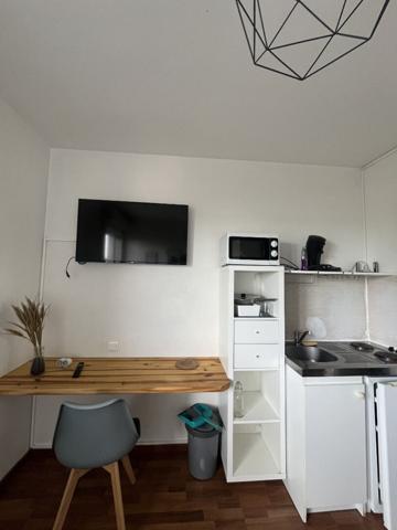 Appartement Rodez 1 pièce Studette Meublée 11.95m²