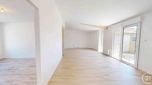 Maison à vendre  4 pièces - 108 m2 CURZON - 85