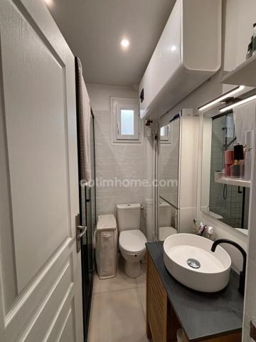 Appartement à louer 2 pièces PARIS 20EME ARRONDISSEMENT (75)