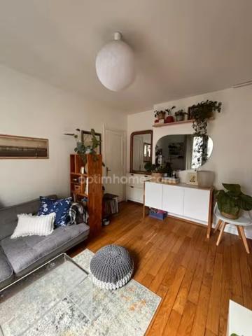Appartement à louer 2 pièces PARIS 20EME ARRONDISSEMENT (75)