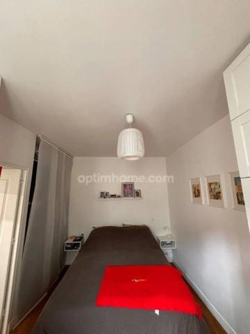 Appartement à louer 2 pièces PARIS 20EME ARRONDISSEMENT (75)