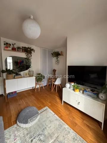 Appartement à louer 2 pièces PARIS 20EME ARRONDISSEMENT (75)
