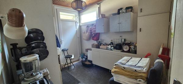 Maison individuelle de plain-pied, garage et terrain clos de 547 m²