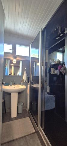 Maison individuelle de plain-pied, garage et terrain clos de 547 m²
