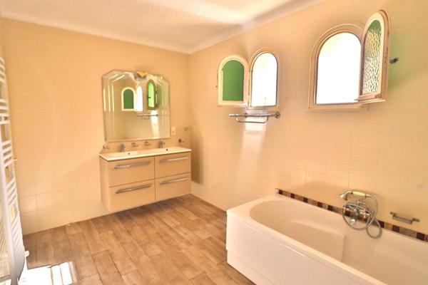 Maison Pia 5 pièce(s) 159 m2