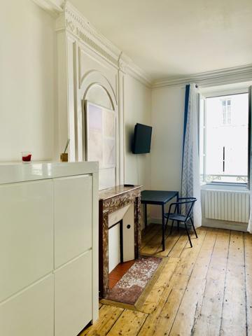 LE PERROT