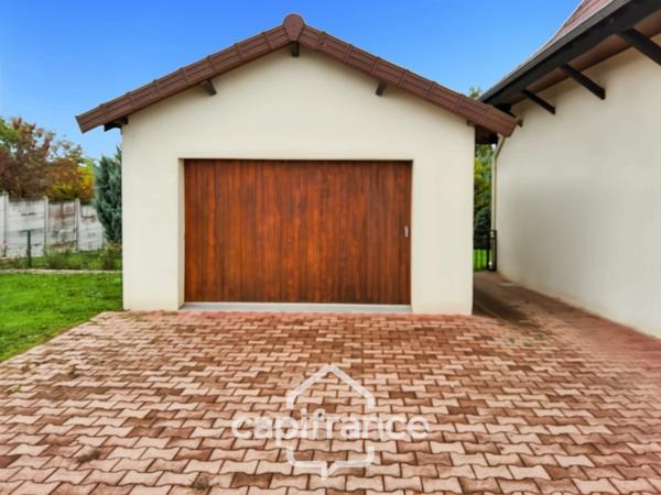 Un bien rare : ferme bressane de caractère, héritière d’un prestigieux passé, au cœur de la Bresse verdoyante de 7 pieces sur 120 m² habitable