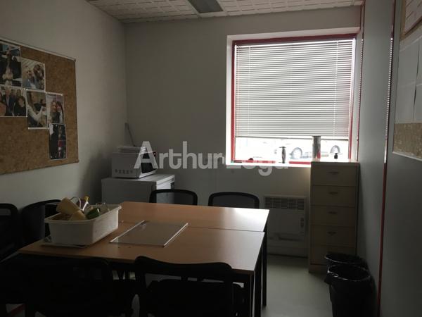 Bureaux à louer à Arras proche centre ville avec parkings privatifs
