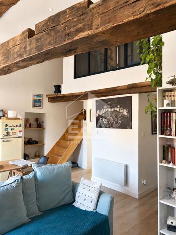 Appartement atypique de 2 pièces en plein coeur de Saintes