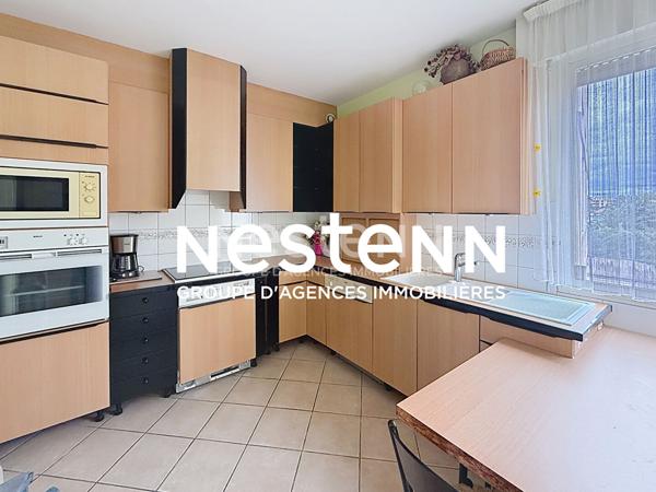 Grand Appartement T4 avec Terrasse Cave Place Curial - 69500 BRON