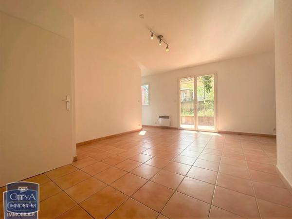 Appartement à louer 3 pièces 51.98m² Sorgues (84700)