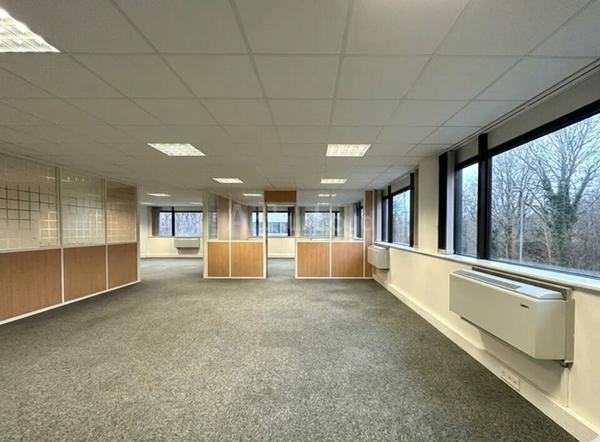BUREAUX à VENDRE de 229.49 m²
