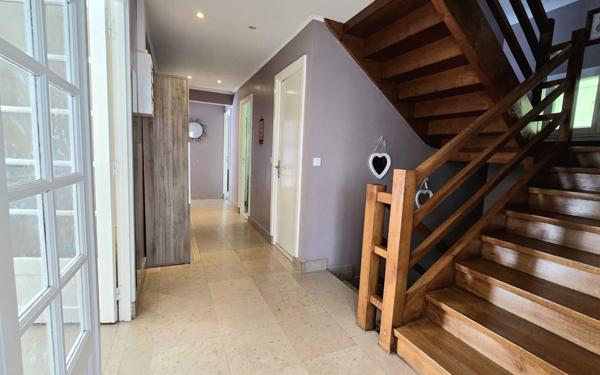 Maison à vendre    11 pièces • 233 m2 Ris-Orangis