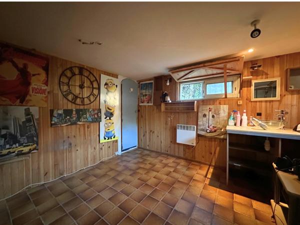 À vendre - Maison des années 70 - 2 chambres - Sous-sol - Terrain de 461 m² - Colomiers