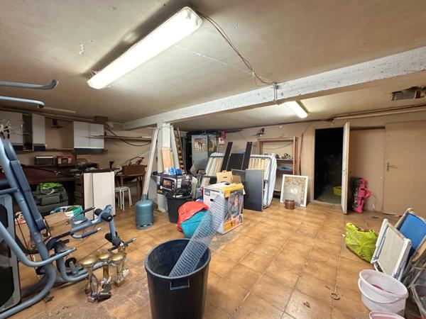 À vendre - Maison des années 70 - 2 chambres - Sous-sol - Terrain de 461 m² - Colomiers