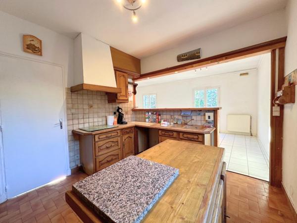 À vendre - Maison des années 70 - 2 chambres - Sous-sol - Terrain de 461 m² - Colomiers