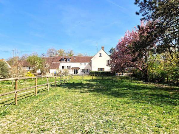 "Amoureux des chevaux, cette propriété est faite pour vous."