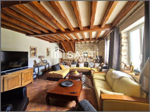 "Amoureux des chevaux, cette propriété est faite pour vous."