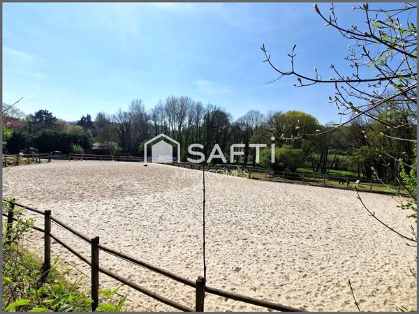 "Amoureux des chevaux, cette propriété est faite pour vous."