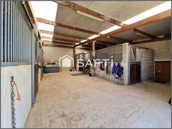 "Amoureux des chevaux, cette propriété est faite pour vous."