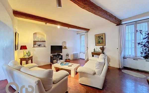 Maison à vendre    7 pièces • 243,95 m2 Roquebrune-sur-Argens