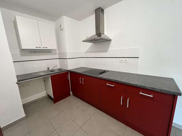 GIGEAN ( 34770) Appartement T3 de 69.30 m2 en RDC , terrasse, jardinet, pkg