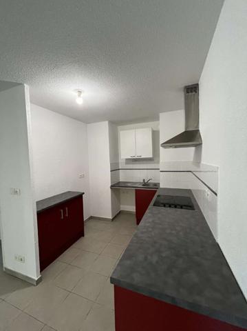 GIGEAN ( 34770) Appartement T3 de 69.30 m2 en RDC , terrasse, jardinet, pkg