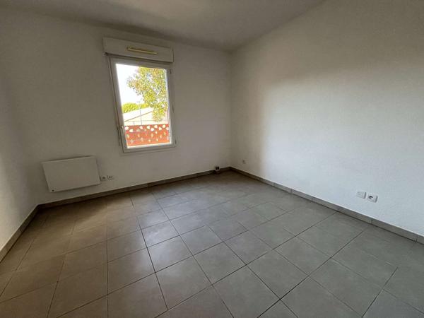 GIGEAN ( 34770) Appartement T3 de 69.30 m2 en RDC , terrasse, jardinet, pkg
