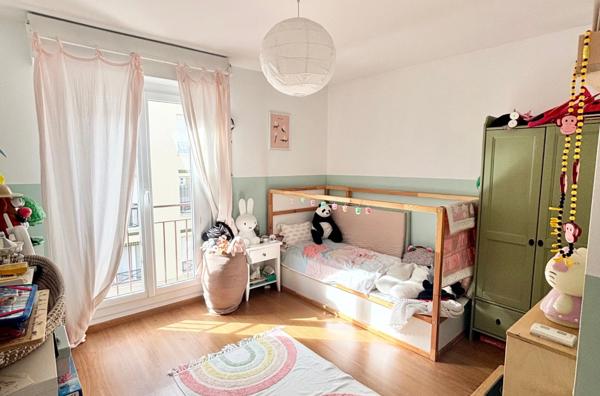 NOGENT-SUR-MARNE - 94130 - VILLAGE - APPARTEMENT FAMILIAL - ETAGE 3/3 - ASCENSEUR - BALCON - PARKING - CAVE PRIVATIVE