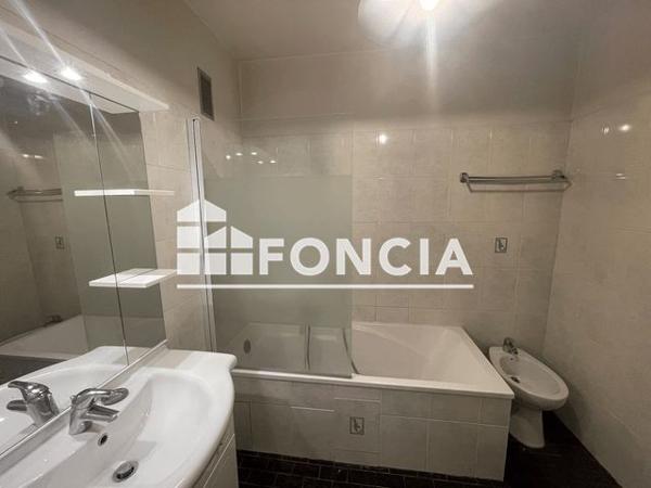 Location Appartement 4 pièces 95.7 m² - 28 AVENUE NOTRE DAME DES ANGES Le Cannet 06110