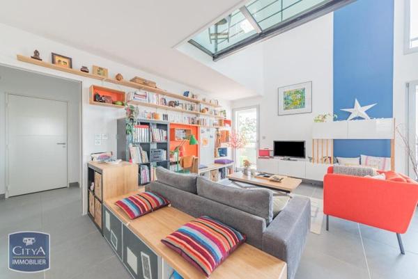 Appartement à louer 5 pièces 119.49m²