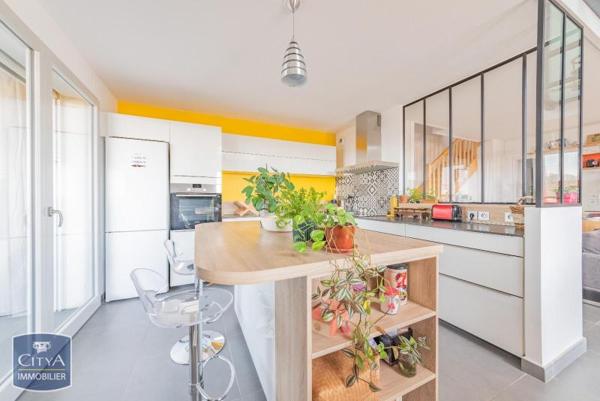 Appartement à louer 5 pièces 119.49m²