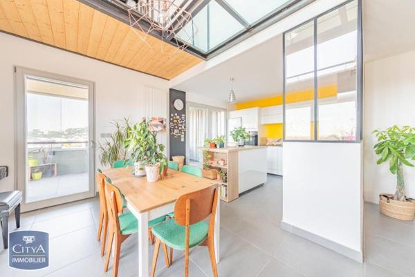 Appartement à louer 5 pièces 119.49m²