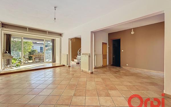 Maison à vendre    4 pièces •  Castries