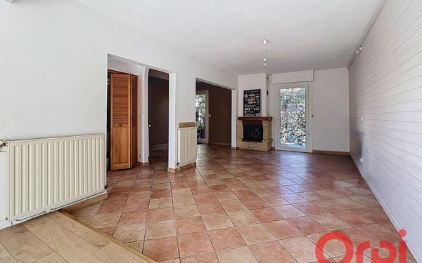 Maison à vendre    4 pièces •  Castries