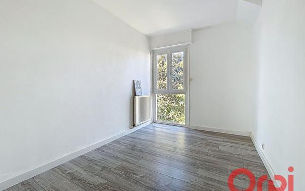 Maison à vendre    4 pièces •  Castries