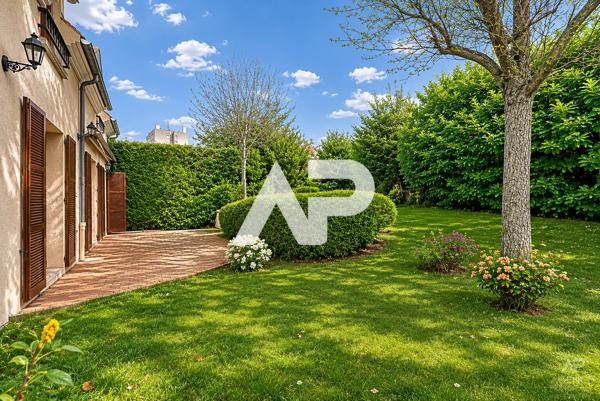 Maison Rueil Malmaison 7 pièce(s) 171m2 1 210 000 € **  - Référence  20096