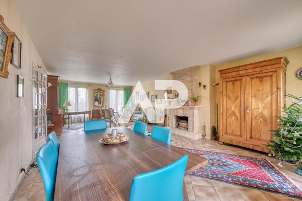 Maison Rueil Malmaison 7 pièce(s) 171m2 1 210 000 € **  - Référence  20096
